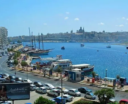 Holiday home A Huge House With An Enormous Terrace In Central Malta *
